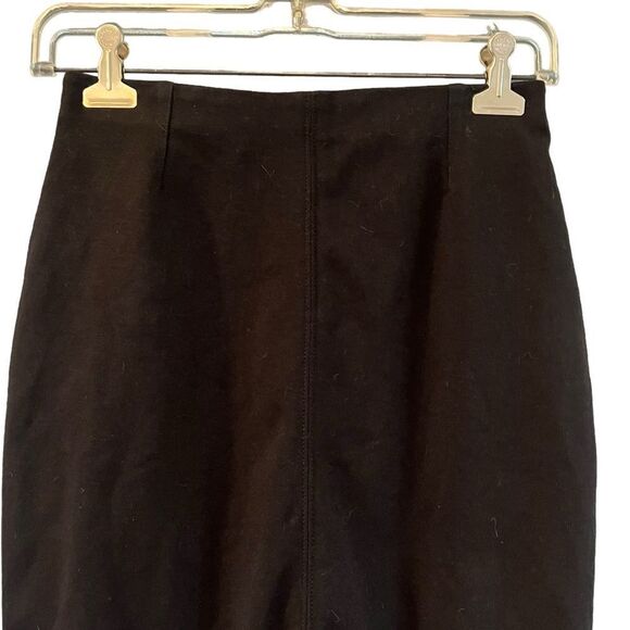 Uniqlo black pencil skirt. Size xs - Picture 6 of 7